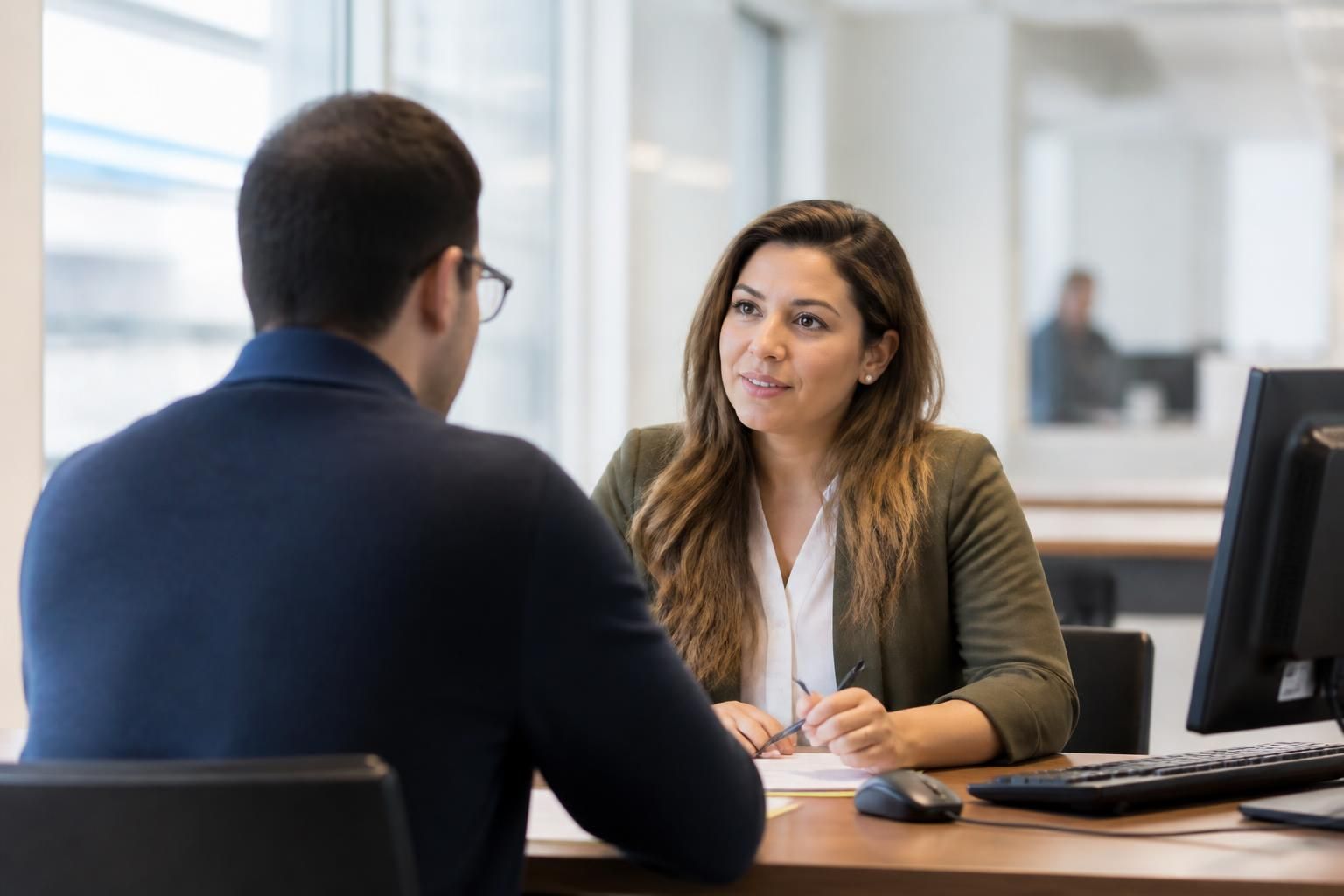 découvrez comment un conseiller pôle emploi engagé vous accompagne efficacement pour réussir votre retour à l’emploi grâce à un coaching personnalisé.