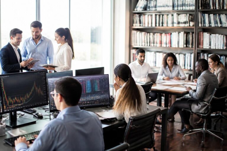 rejoignez la commercial finance association pour accéder à des ressources exclusives, développer vos compétences et connecter avec des professionnels du secteur financier.
